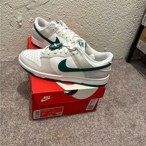 Nike Dunk Low Retro White and Green